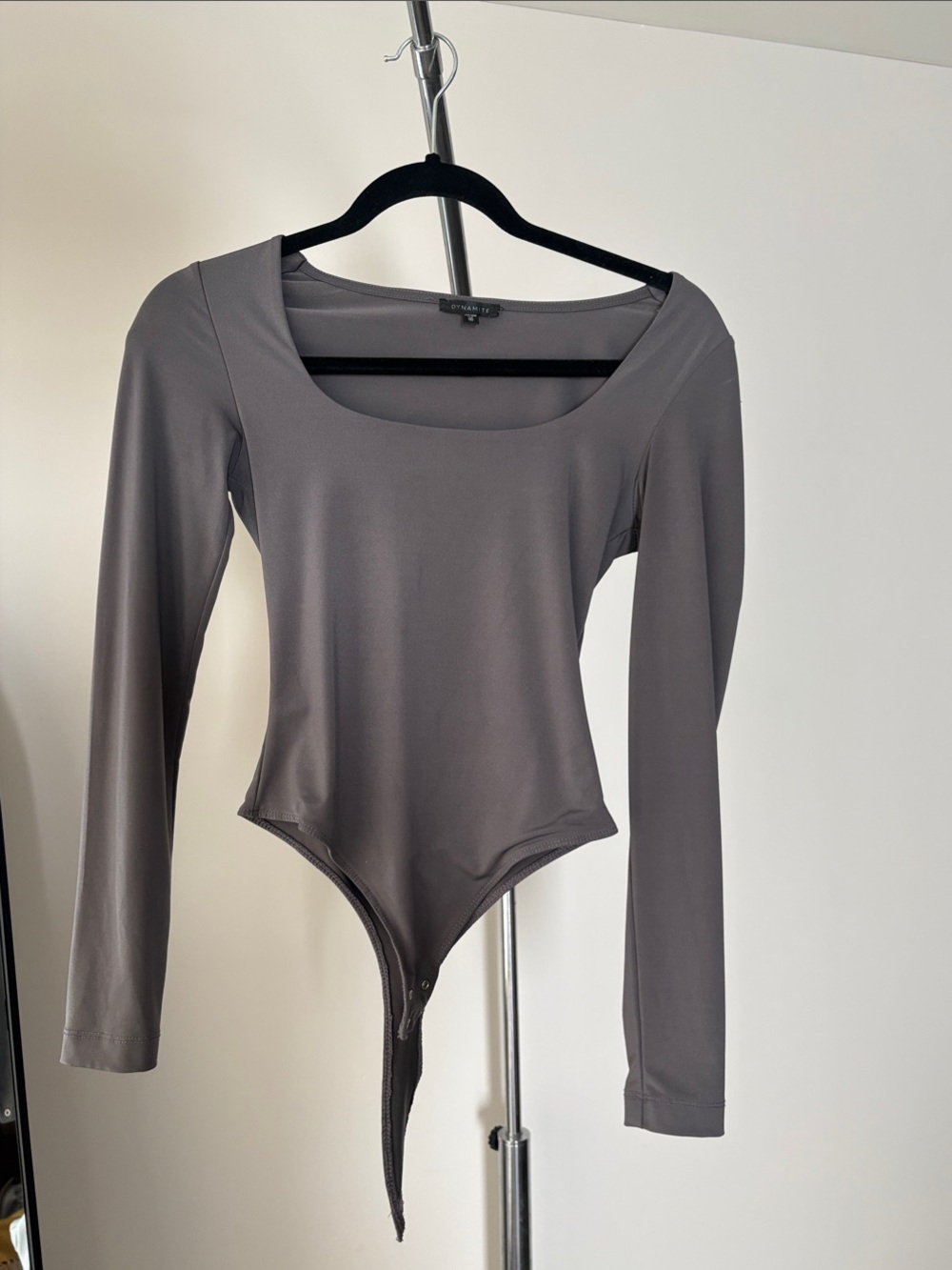 Dynamite Gray Scoop Neck Long-Sleeve Bodysuit